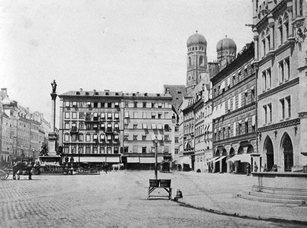 Marienplatz um 

1875