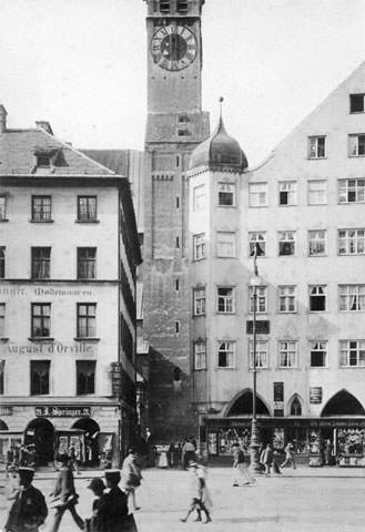 Marienplatz mit Blick zur Peterskirche