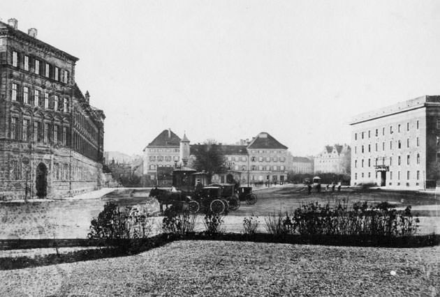 Maximiliansplatz 
