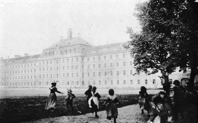 Hofgartenkaserne 