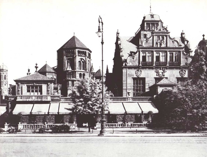 Lenbachplatz