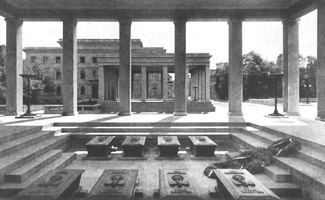  - Ehrentempel
