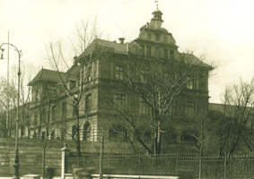  - Arzberger Keller