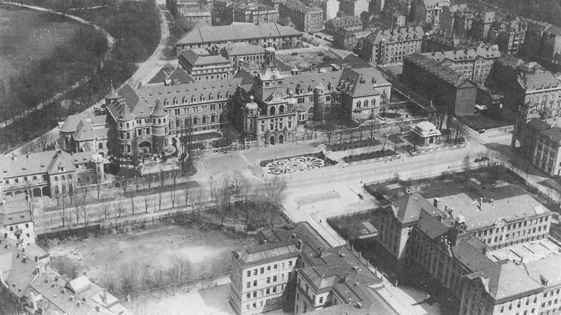 Historische Ansicht: Forum vor dem Nationalmuseum