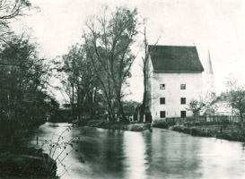  - Wasserturm am Schwabinger Bach