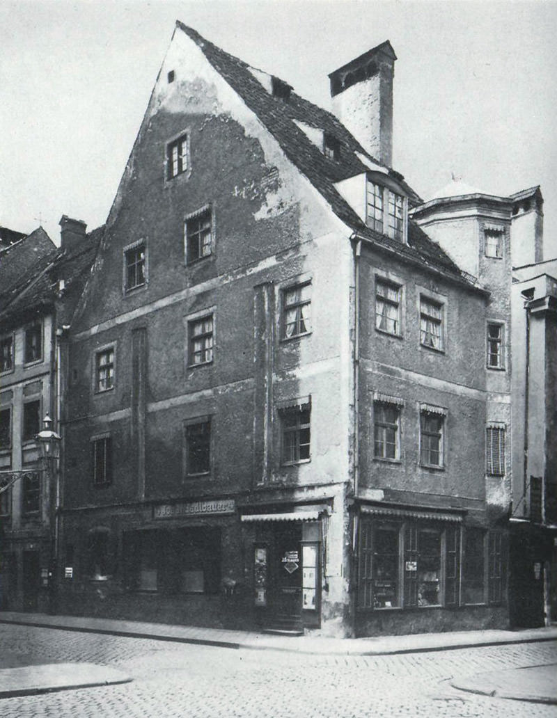 Giebelhaus in 

der Karmeliterstraße