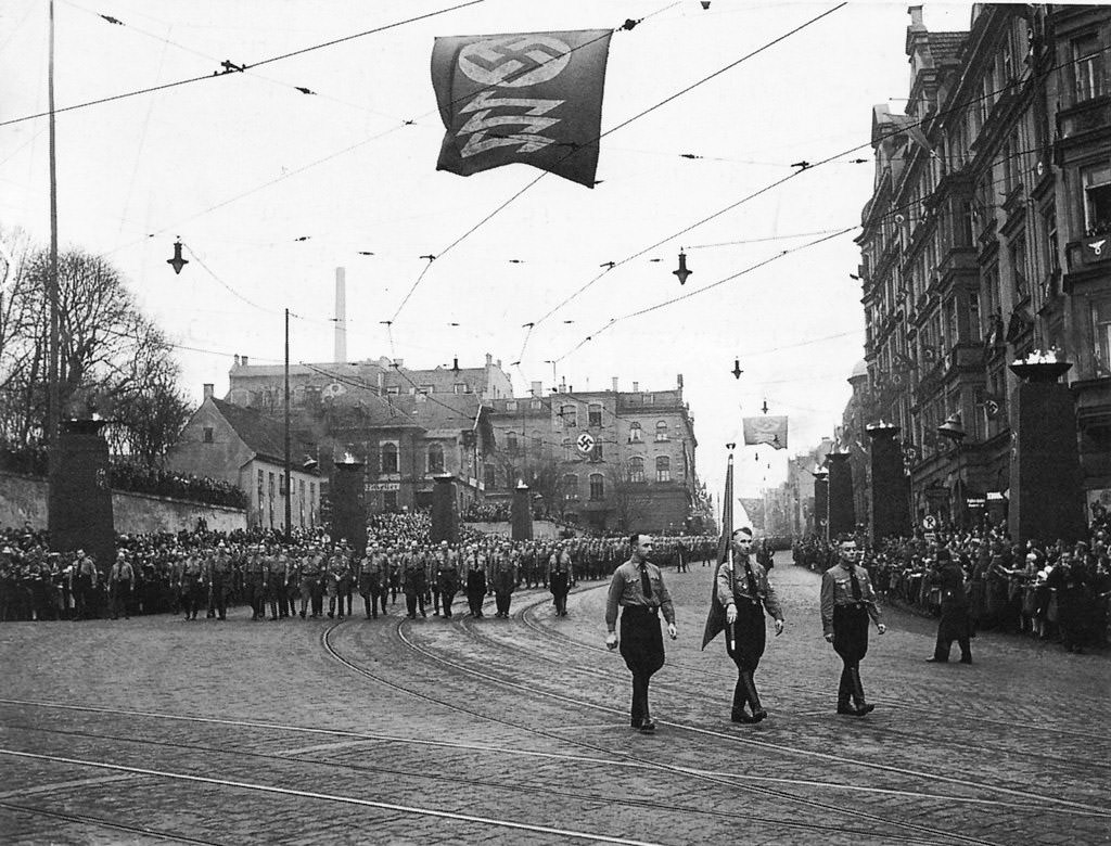 Umzug der NSDAP zum 9. November 1938