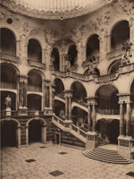 Tiez Hermann - Lichthof im Justizpalast um 1910