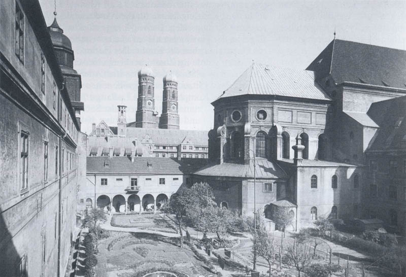 Historische Ansicht: Ehem. Jesiutenkolleg, Akademiehof von Westen