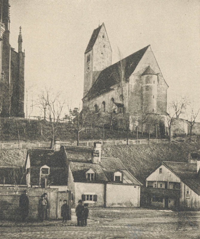 Alte Dorfkirche und Friedhof der Vorstadt Giesing
