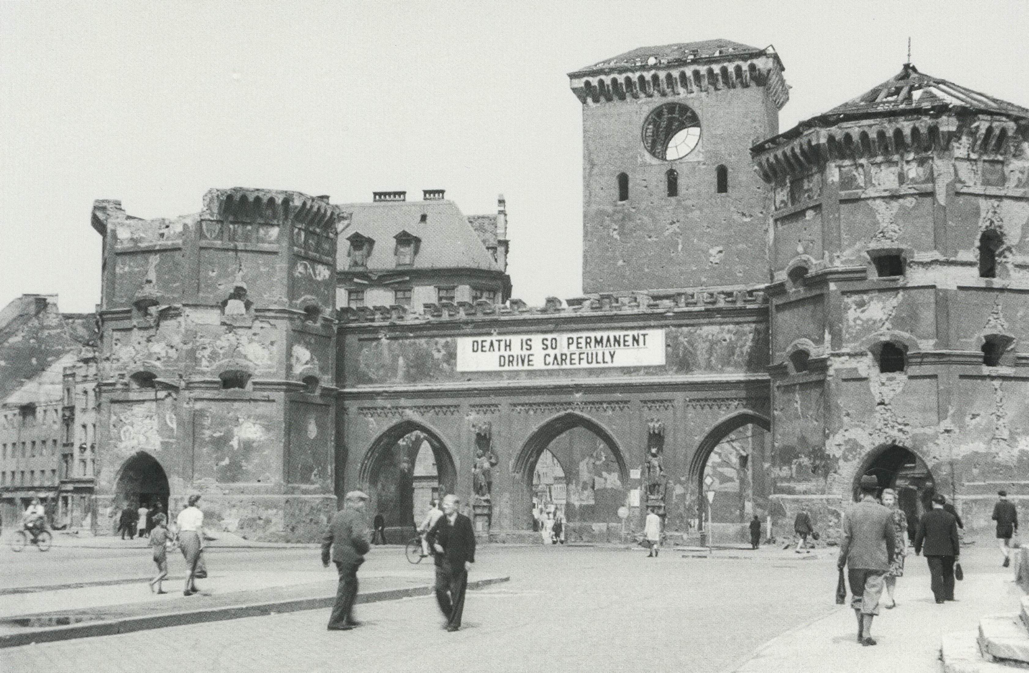 Das Isartor 1945