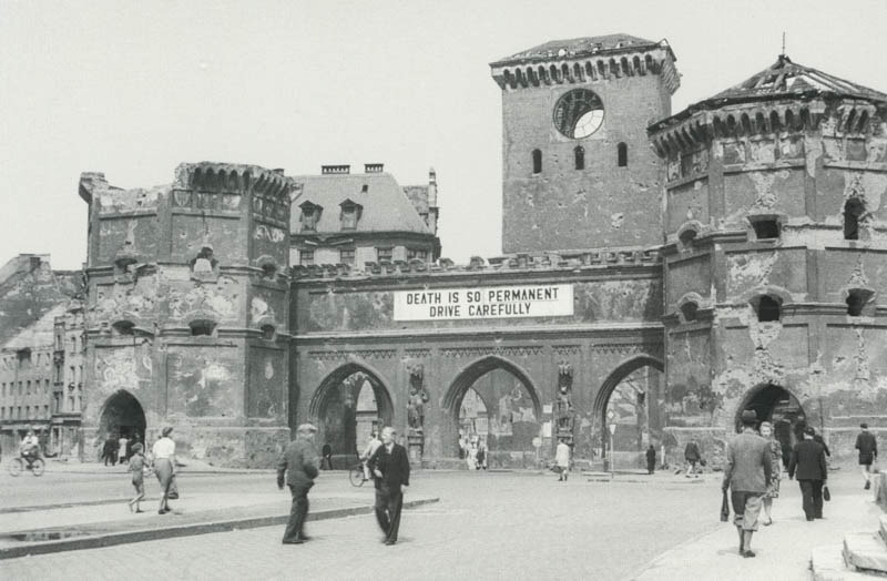 Das Isartor 1945