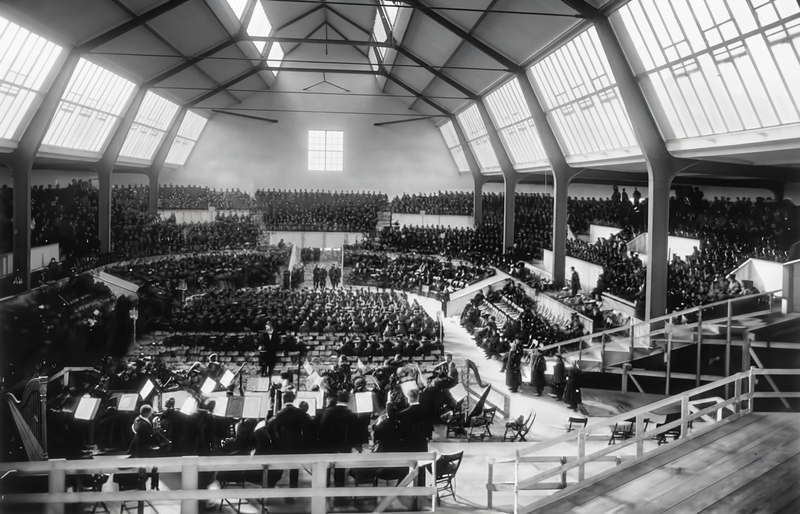 Neue Festhalle
