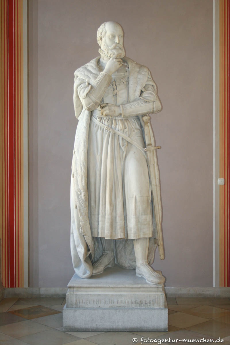 Standfigur - Herzog Albrecht V.