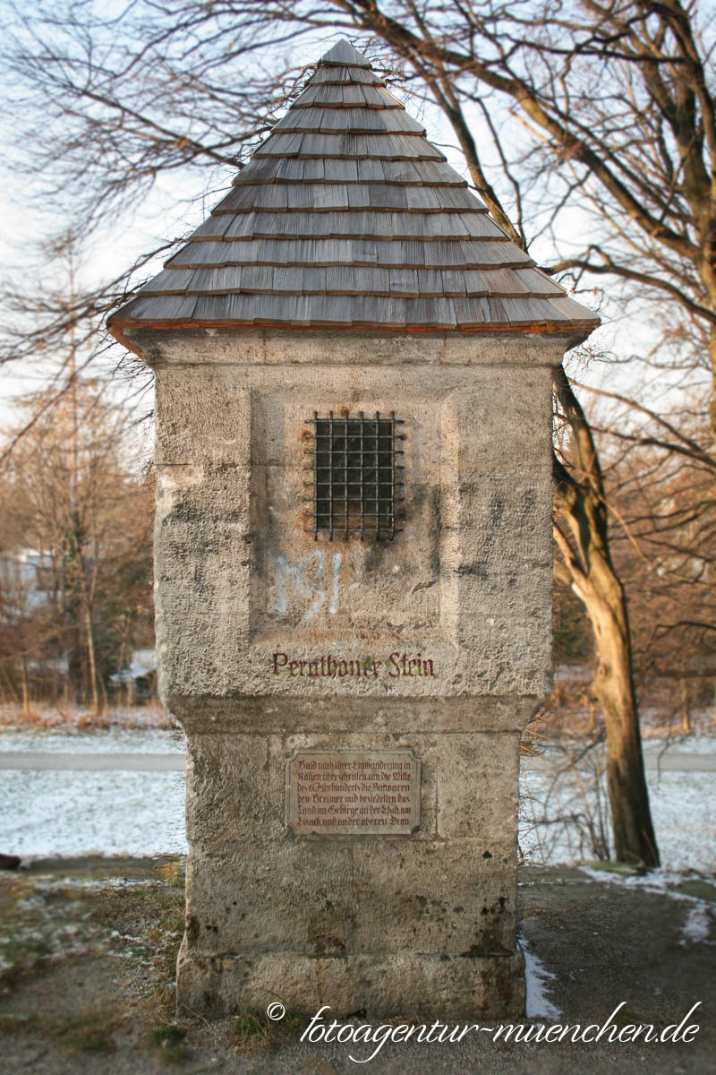 Perathoner Stein – Denkmal/Kunstwerk in München