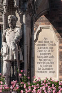  - Landschaftsgebäude