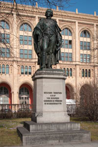 Zumbusch Caspar von - Bronzestandbild von Benjamin Thompson