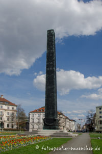 Klenze Leo von - Obelisk