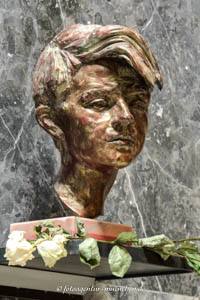 Tregor Nikolai - Büste von Sophie Scholl