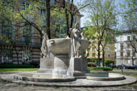 Netzer Hubert  - Nornenbrunnen