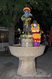 Osel Hans - Liesl Karlstadt-Brunnen
