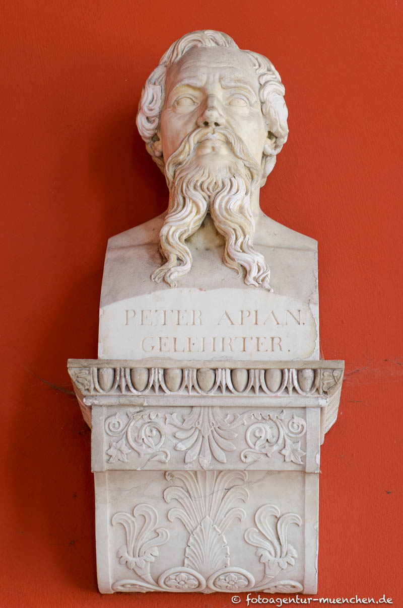 Peter Apian – Denkmal/Kunstwerk in München