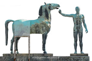 Bronzeskulptur »Rosselenker« – Foto aus München