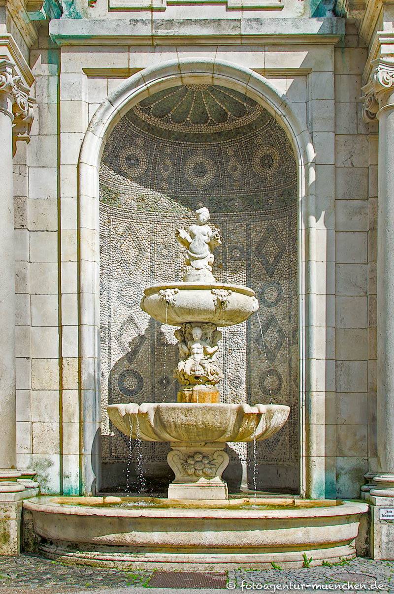Nischenbrunnen am Bayerischen Nationalmuseum