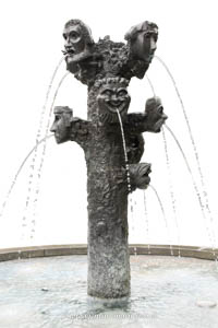  - Artur-Kutscher-Brunnen