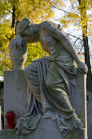 Gerhard Willhalm – Trauernde auf dem Westfriedhof