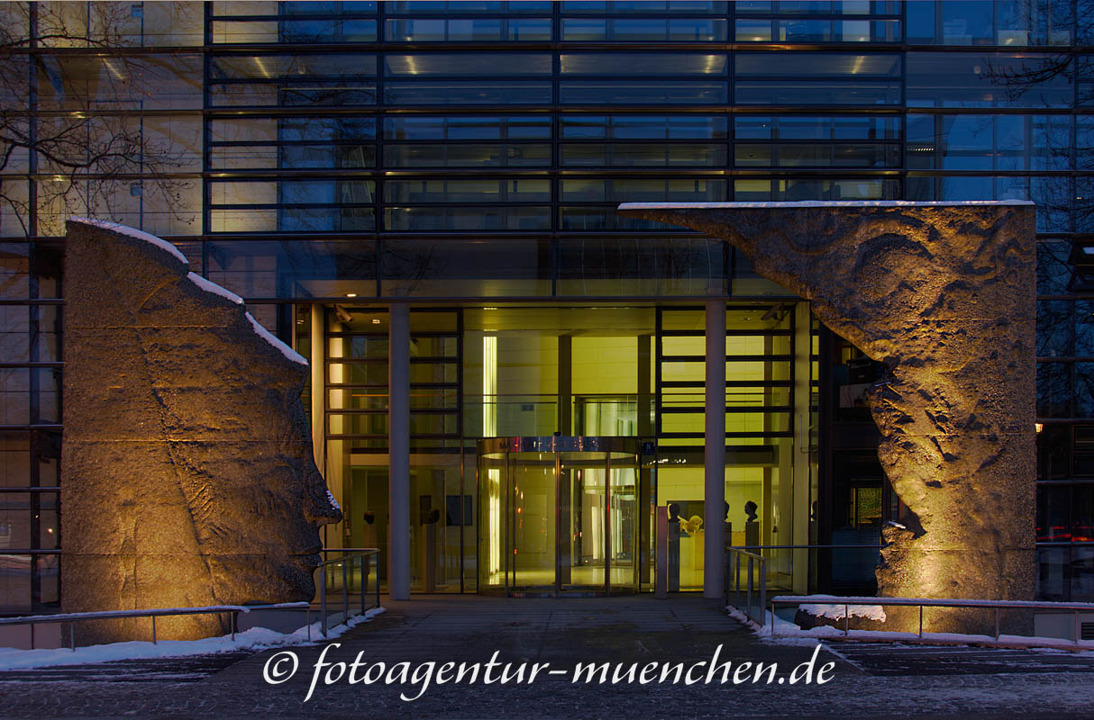 Minerva – Denkmal/Kunstwerk in München