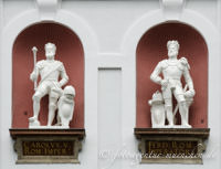 Gerhard Willhalm – Figuren an der Außenfassade St. Michael