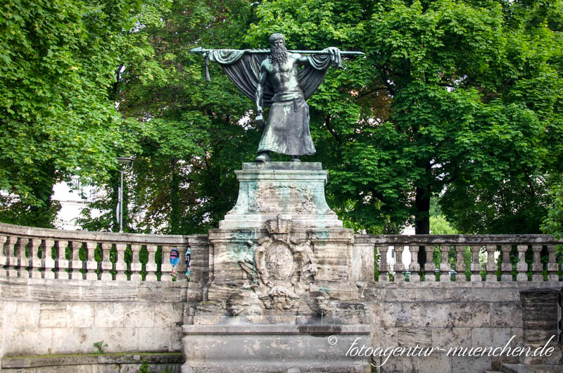 Schmid-von-Kochel-Denkmal