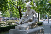 Gerhard Willhalm – Brunnen - Orleansplatz