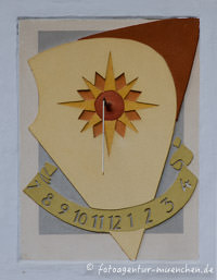 Gerhard Willhalm – Sonnenuhr in der Maria-Wart-Straße