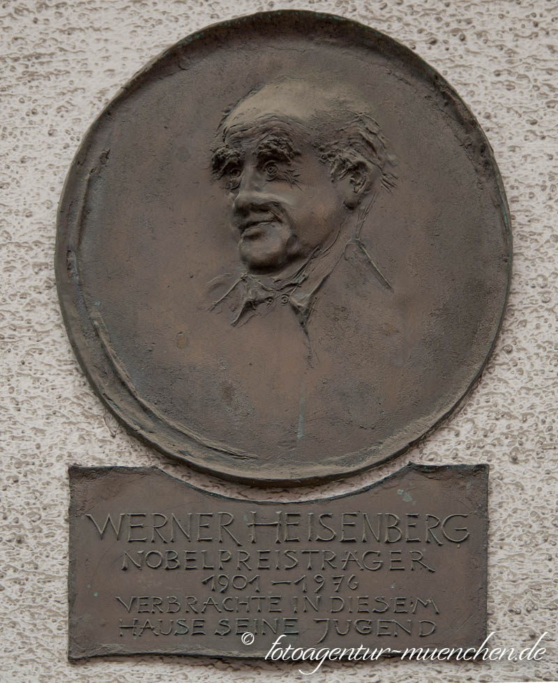 Gedenktafel - Werner Heisenberg – Denkmal/Kunstwerk in München