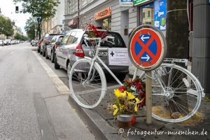 Gerhard Willhalm – Ghost Bikes - Geisterräder