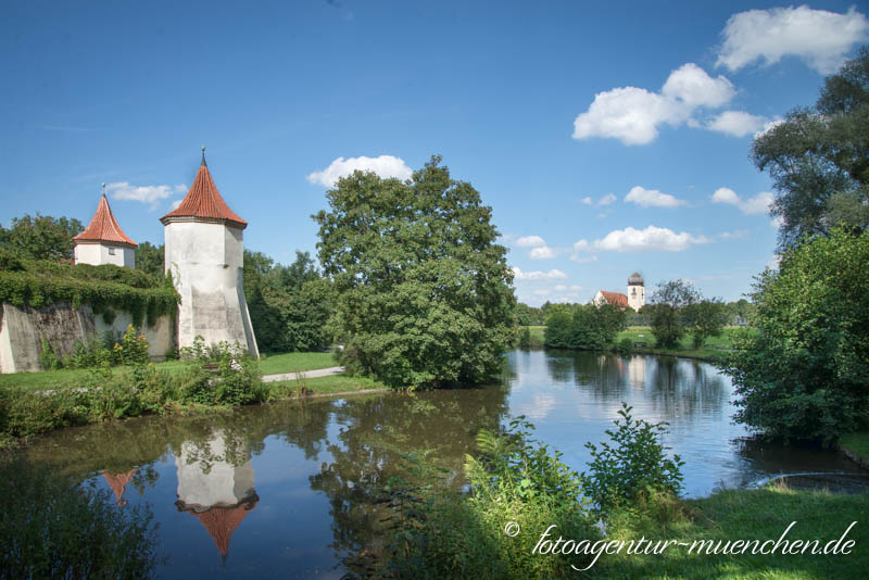 Schloss Blutenburg und Kirche Christi Leiden