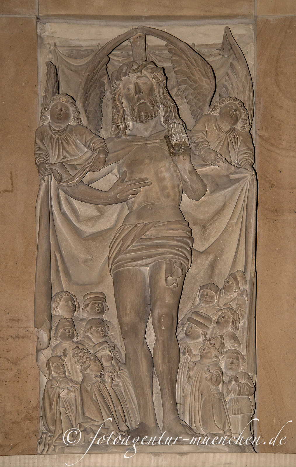 Schutzmantelchristus in der Stiftskirche