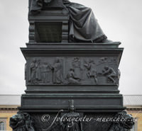 Gerhard Willhalm – Relief - Förderung der Religion und der Künste