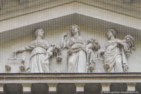 - Neue Münze - Giebel