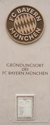 Gerhard Willhalm – Gedenkstele - Gründungsort des FC Bayern