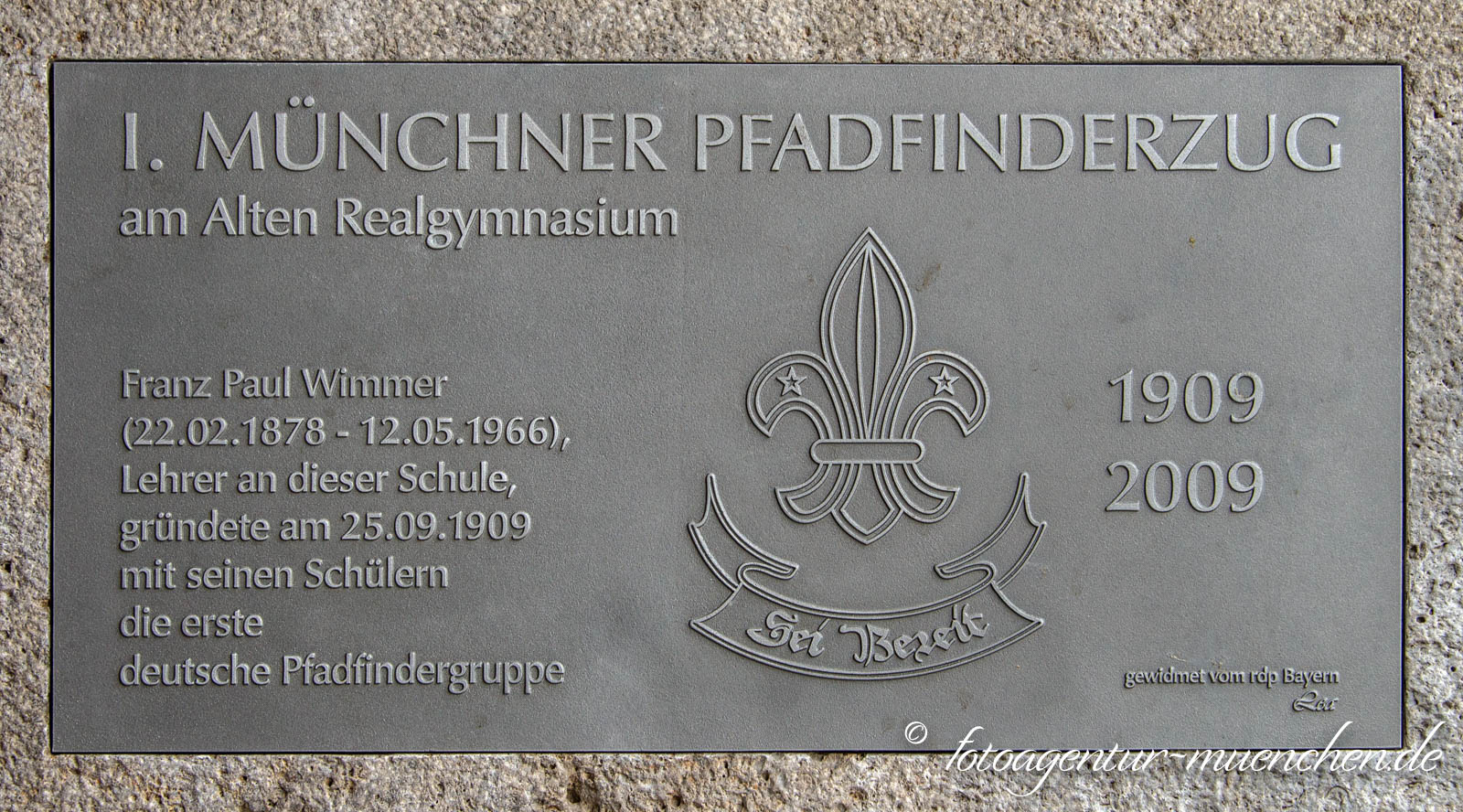 Münchner Pfadfinderzug am Alten Realgymnasium