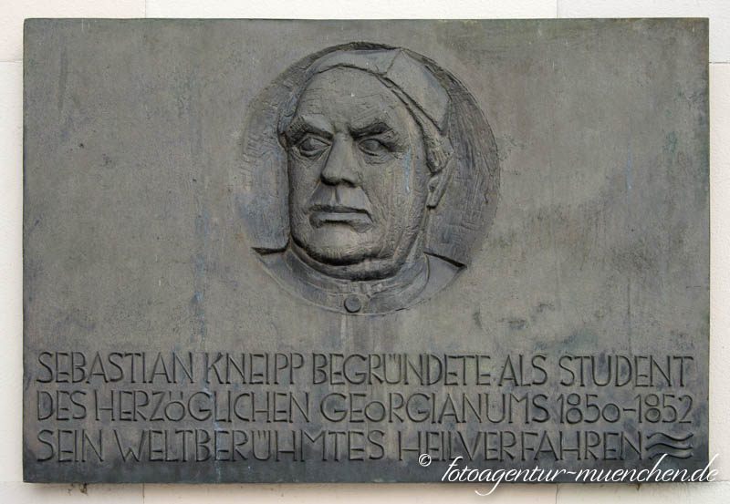 Sebastian Kneipp – Denkmal/Kunstwerk in München