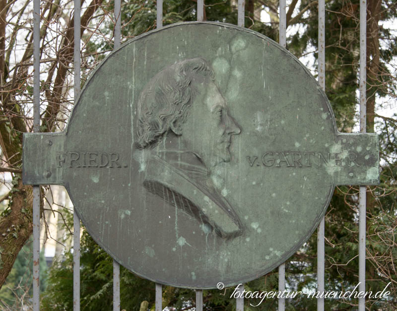 Gedenkrelief für Friedrich von Gärtner
