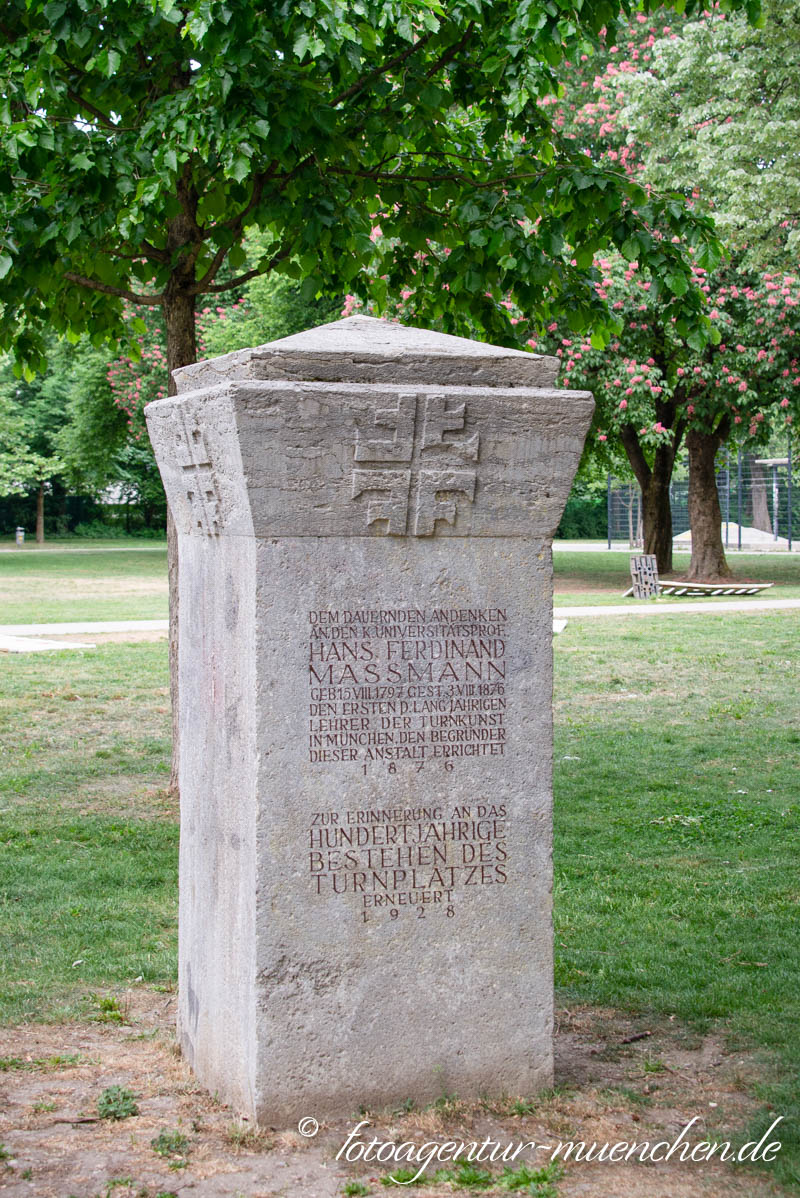 Gedenkstein - Hans Ferdinand Massmann – Denkmal/Kunstwerk in München