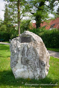Denkmal - Siedler Kaltherberge – Foto aus München