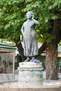 Osel Hans - Liesl Karlstadt Brunnen