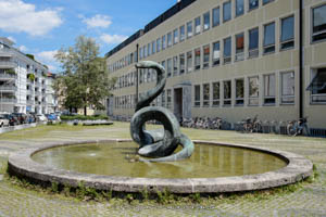  - Schlangenbrunnen