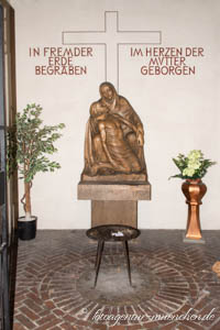 Kriegerdenkmal - St. Pius